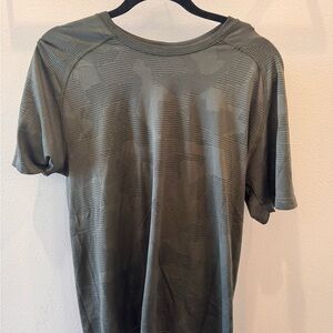 lululemon athletica metal vent tech Camouflage Tee